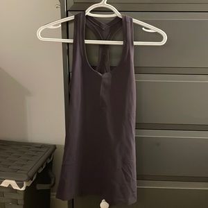 Lululemon tank size 4